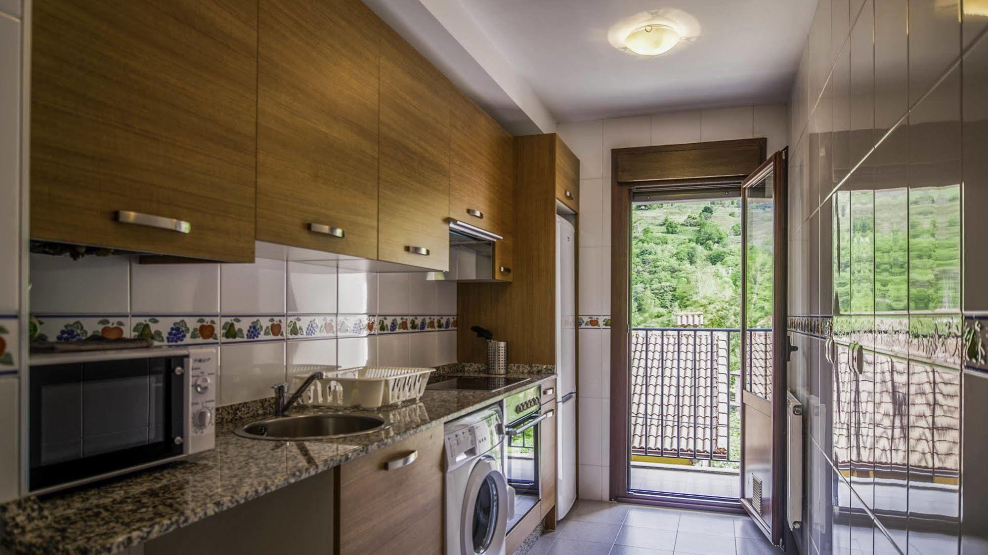 Apartamentos El Caxigu Arenas De Cabrales Exterior foto